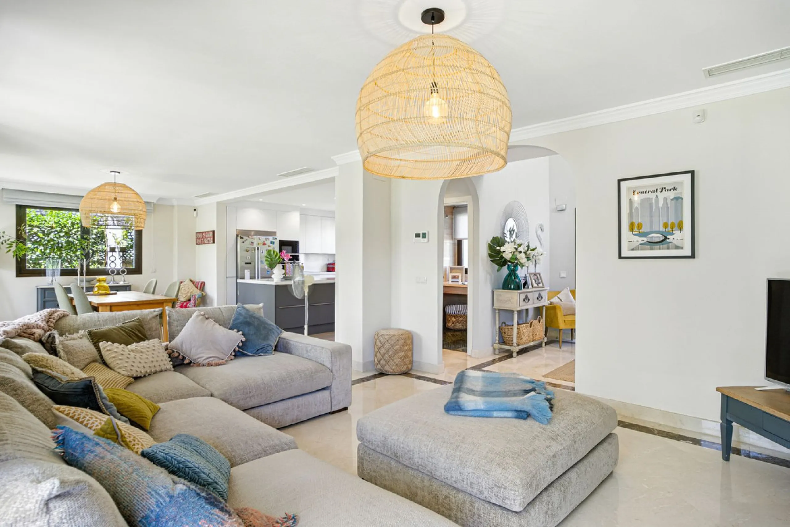 Elegant Three-Bedroom Detached Villa – Frontline Golf, West of Estepona