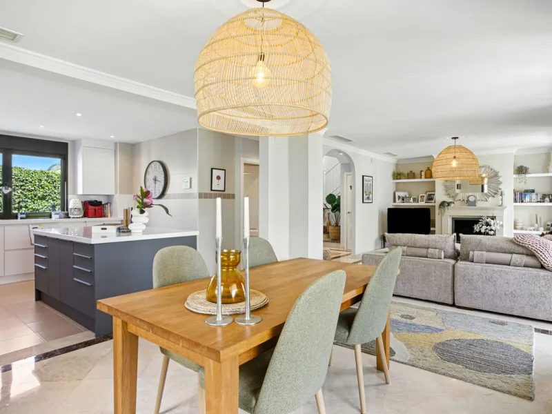 Elegant Three-Bedroom Detached Villa – Frontline Golf, West of Estepona