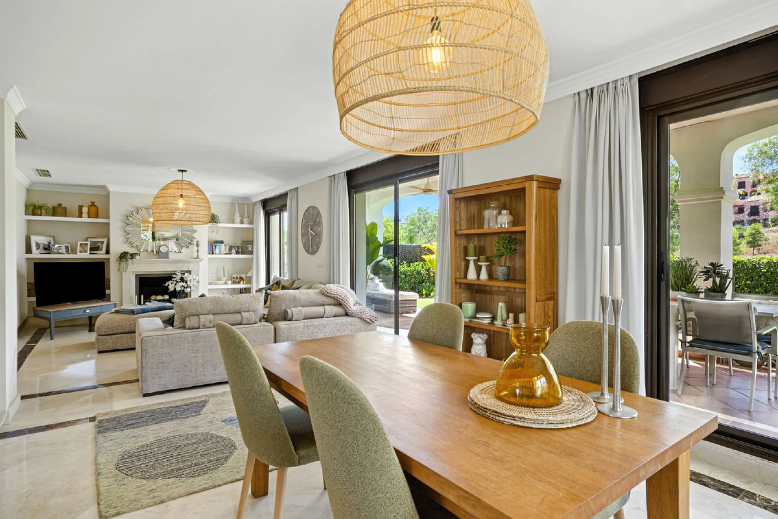 Elegant Three-Bedroom Detached Villa – Frontline Golf, West of Estepona