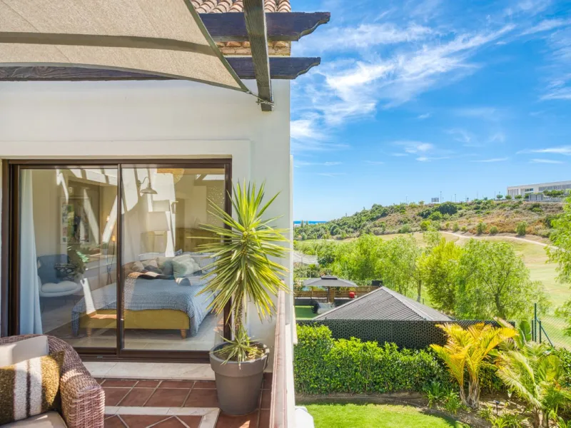 Elegant Three-Bedroom Detached Villa – Frontline Golf, West of Estepona
