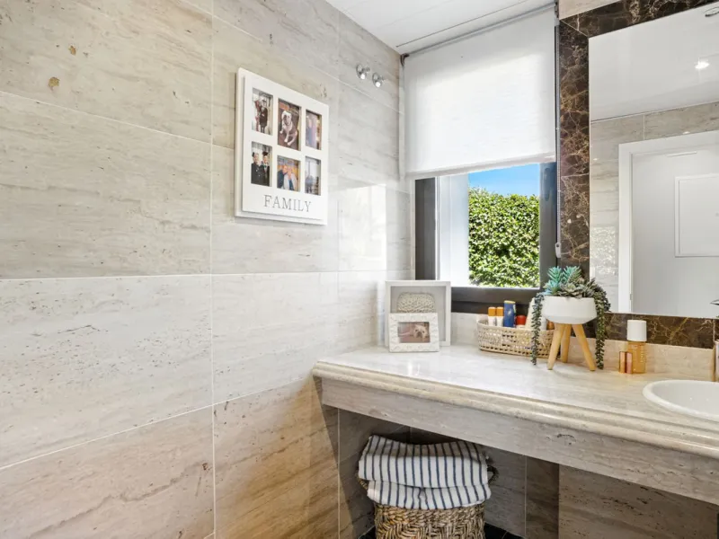 Elegant Three-Bedroom Detached Villa – Frontline Golf, West of Estepona