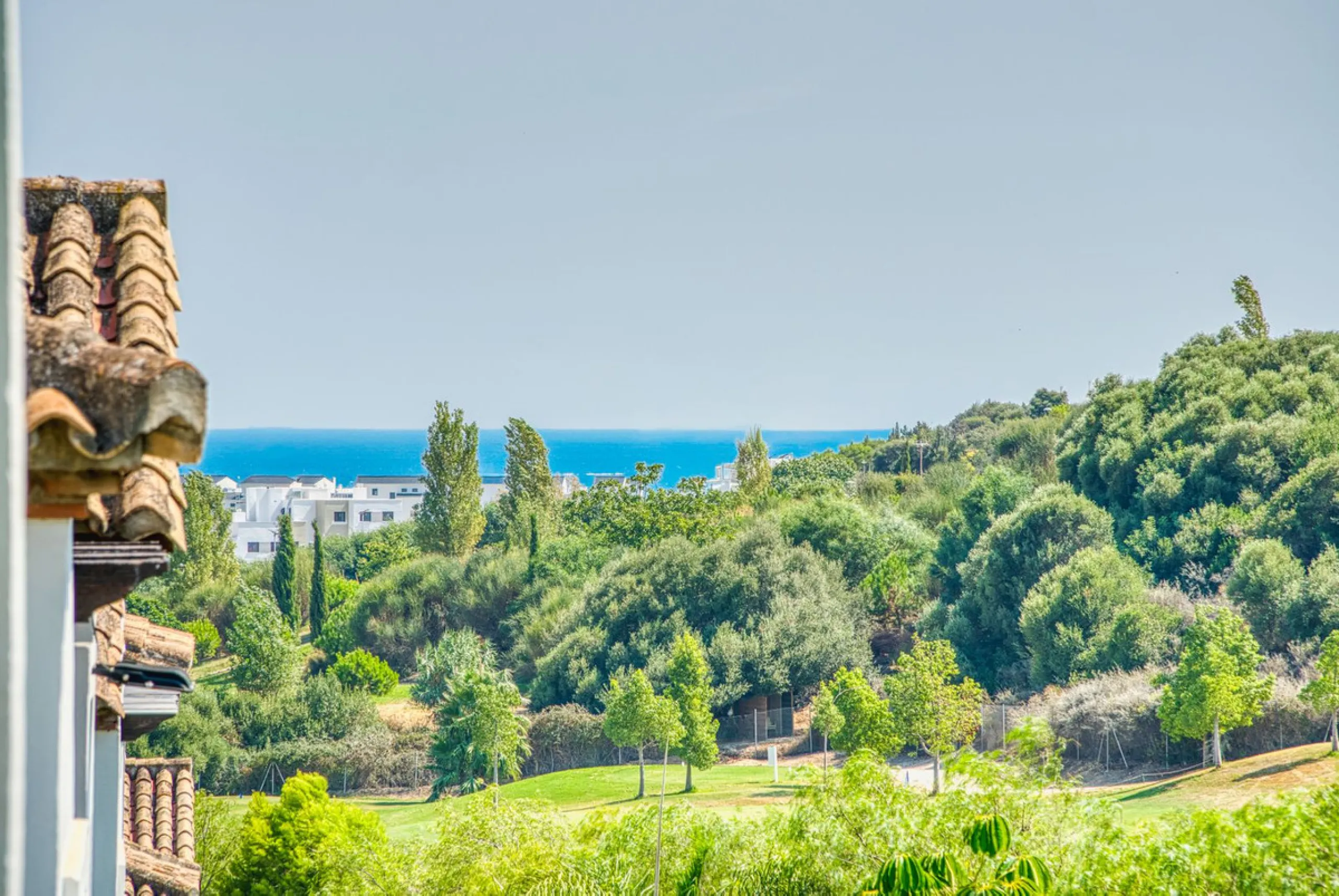 Elegant Three-Bedroom Detached Villa – Frontline Golf, West of Estepona