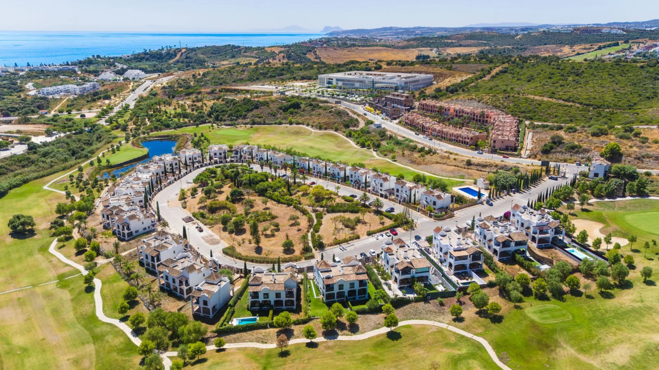 Elegant Three-Bedroom Detached Villa – Frontline Golf, West of Estepona