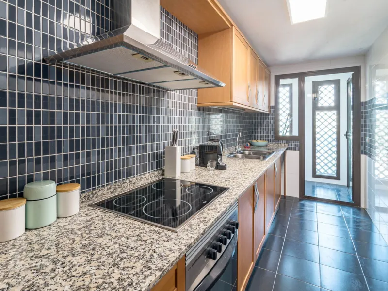 Apartment - Ground Floor Apartment в продаже в Estepona, Málaga. В доме 2 спален и 2 ванных комнат. Площадь дома 97 м². Площадь участка 66 м²