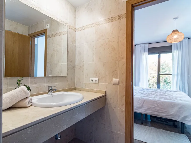 Apartment - Ground Floor Apartment в продаже в Estepona, Málaga. В доме 2 спален и 2 ванных комнат. Площадь дома 97 м². Площадь участка 66 м²