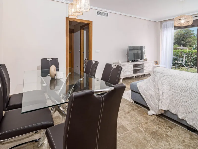 Apartment - Ground Floor Apartment в продаже в Estepona, Málaga. В доме 2 спален и 2 ванных комнат. Площадь дома 97 м². Площадь участка 66 м²