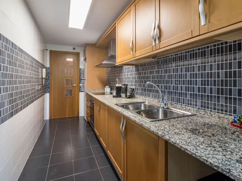 Apartment - Ground Floor Apartment в продаже в Estepona, Málaga. В доме 2 спален и 2 ванных комнат. Площадь дома 97 м². Площадь участка 66 м²