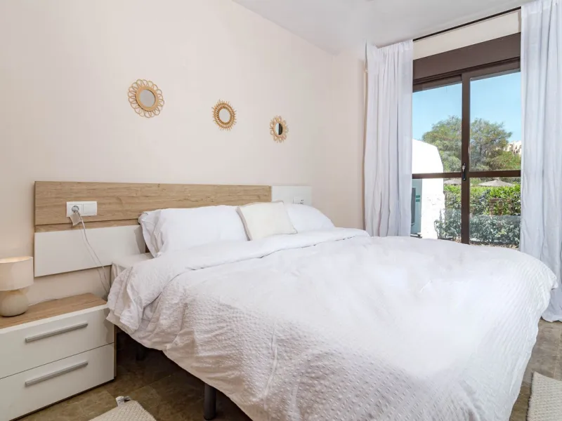 Apartment - Ground Floor Apartment в продаже в Estepona, Málaga. В доме 2 спален и 2 ванных комнат. Площадь дома 97 м². Площадь участка 66 м²