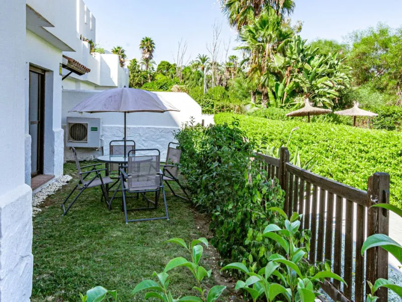 Apartment - Ground Floor Apartment в продаже в Estepona, Málaga. В доме 2 спален и 2 ванных комнат. Площадь дома 97 м². Площадь участка 66 м²