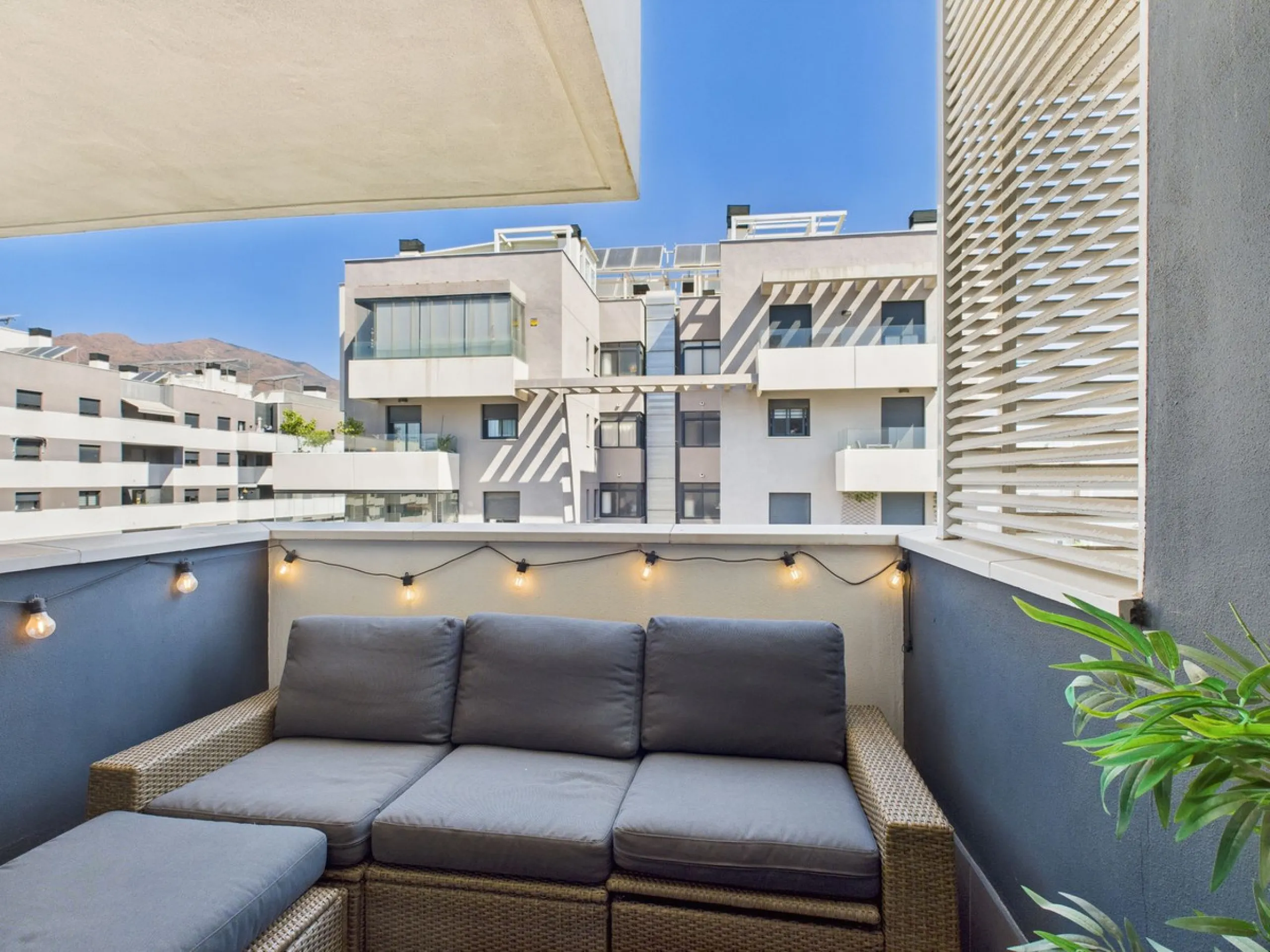 Move-In Ready Apartment in the Heart of Estepona – Fully Furnished