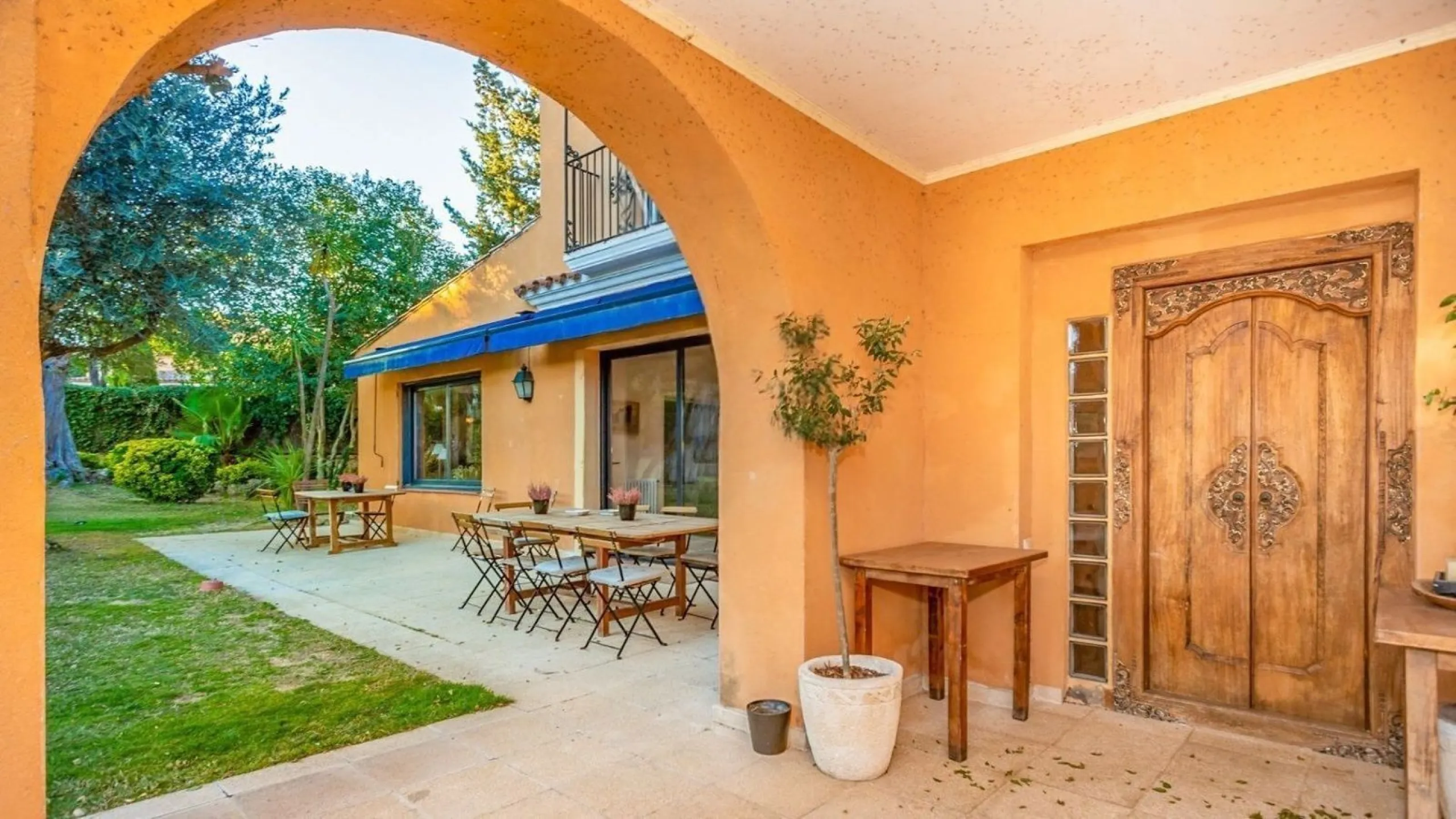 Exclusive Manor-Style Villa with Garden and Pool in the Province of Barcelona.