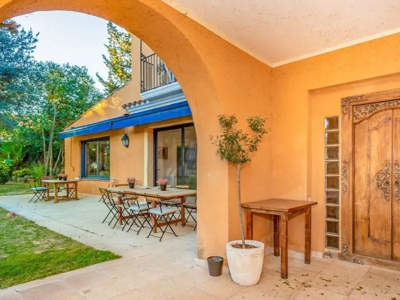 Exclusive Manor-Style Villa with Garden and Pool in the Province of Barcelona.