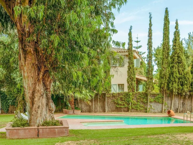 Exclusive Manor-Style Villa with Garden and Pool in the Province of Barcelona.