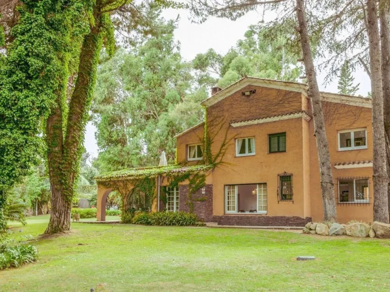 Exclusive Manor-Style Villa with Garden and Pool in the Province of Barcelona.