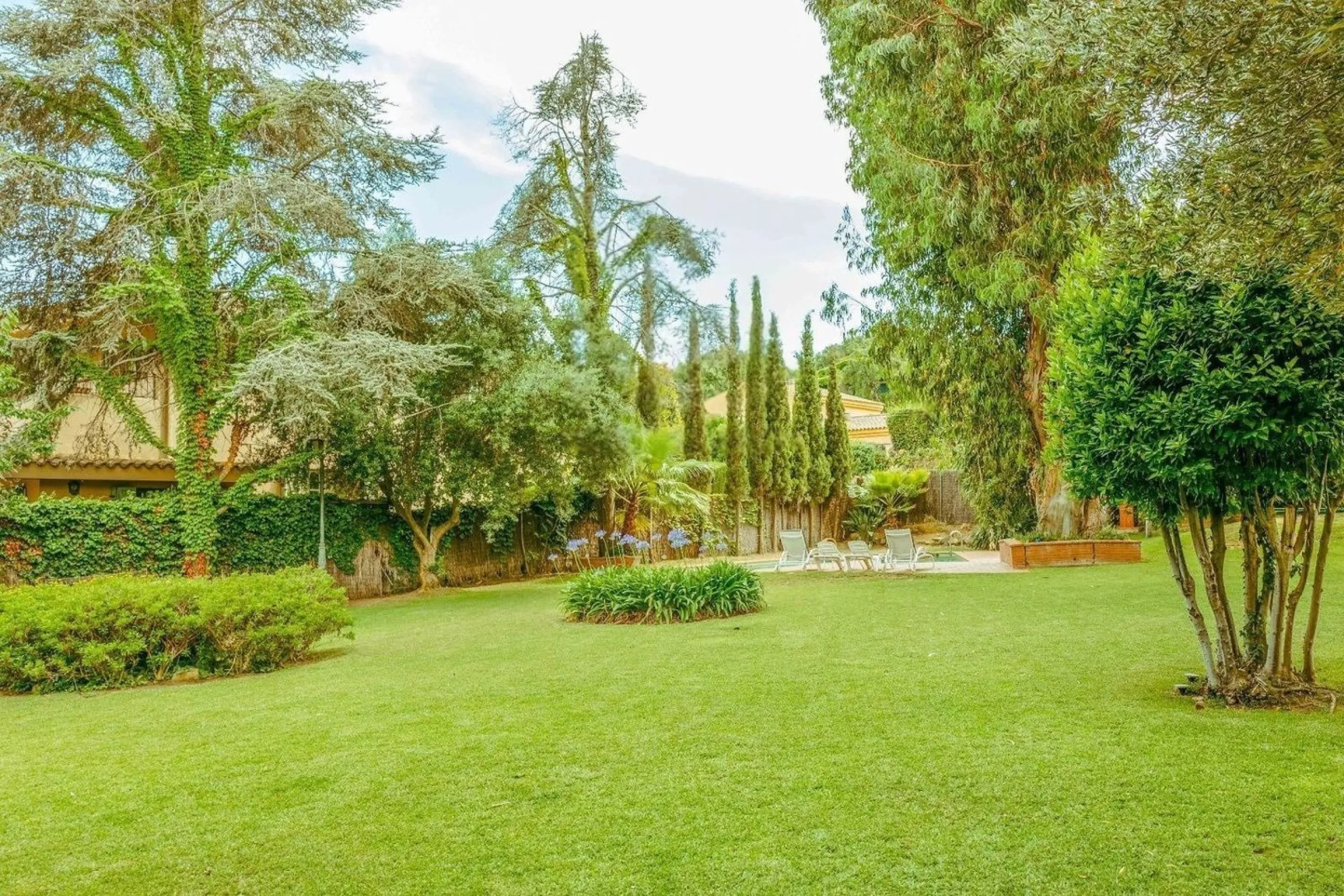 Exclusive Manor-Style Villa with Garden and Pool in the Province of Barcelona.