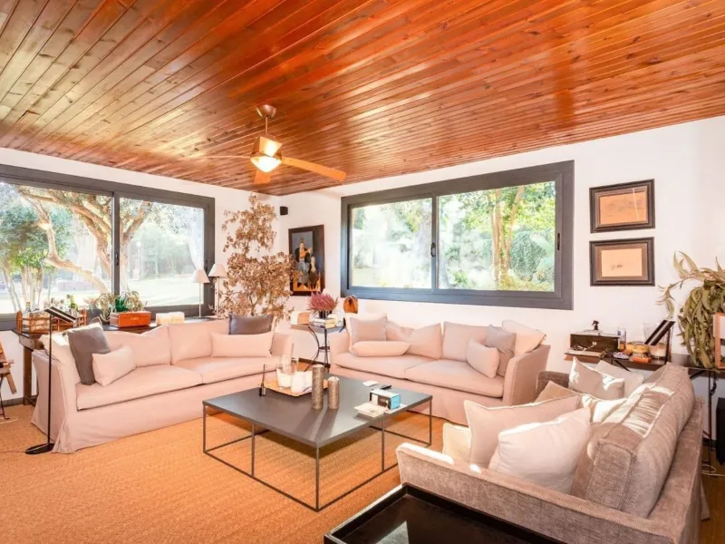 Exclusive Manor-Style Villa with Garden and Pool in the Province of Barcelona.
