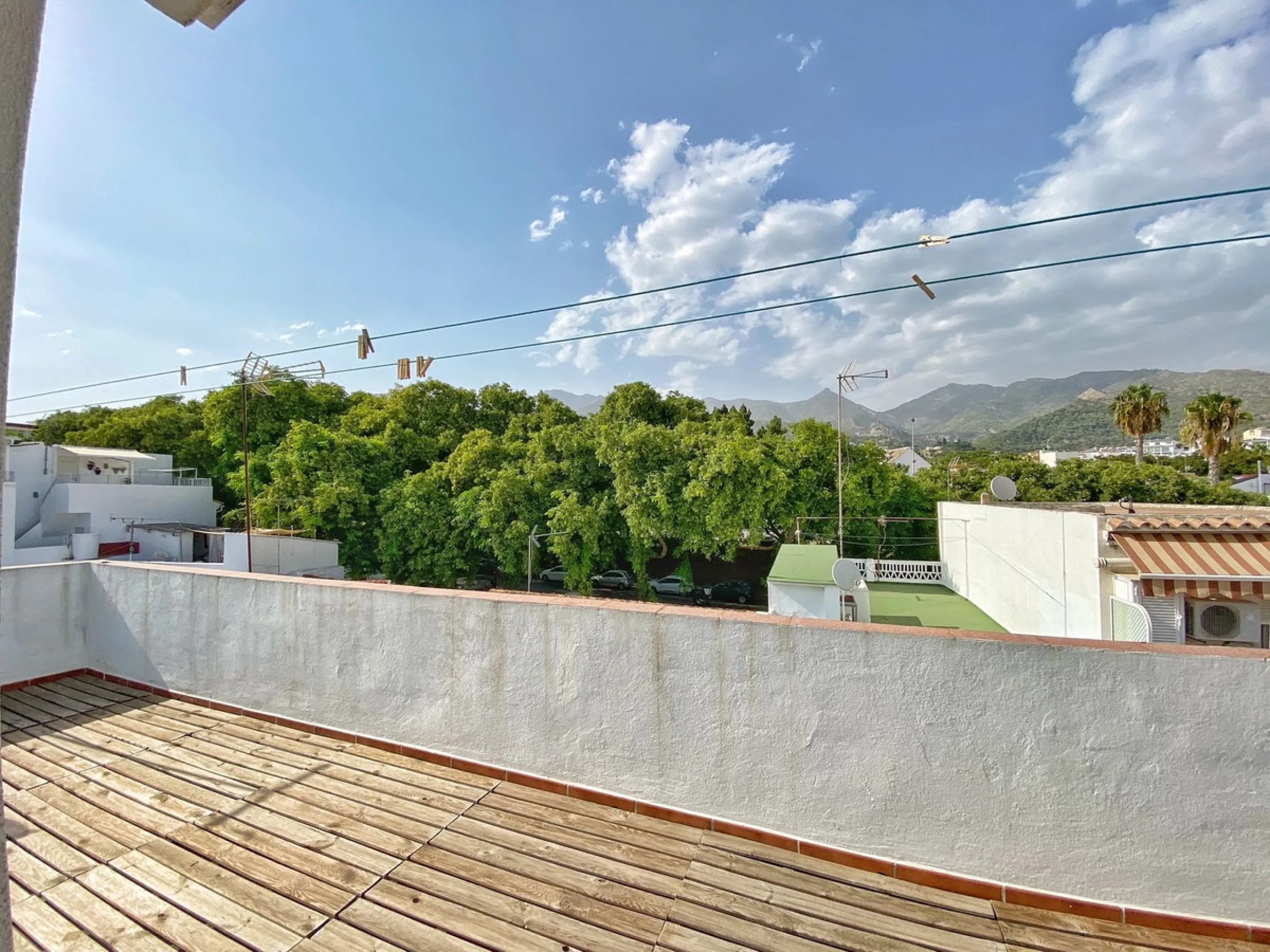 A unique and unrepeatable property, a beautiful one-bedroom penthouse apartment with a large, private, sunny terrace and beautiful unobstructed views over the Old Town.