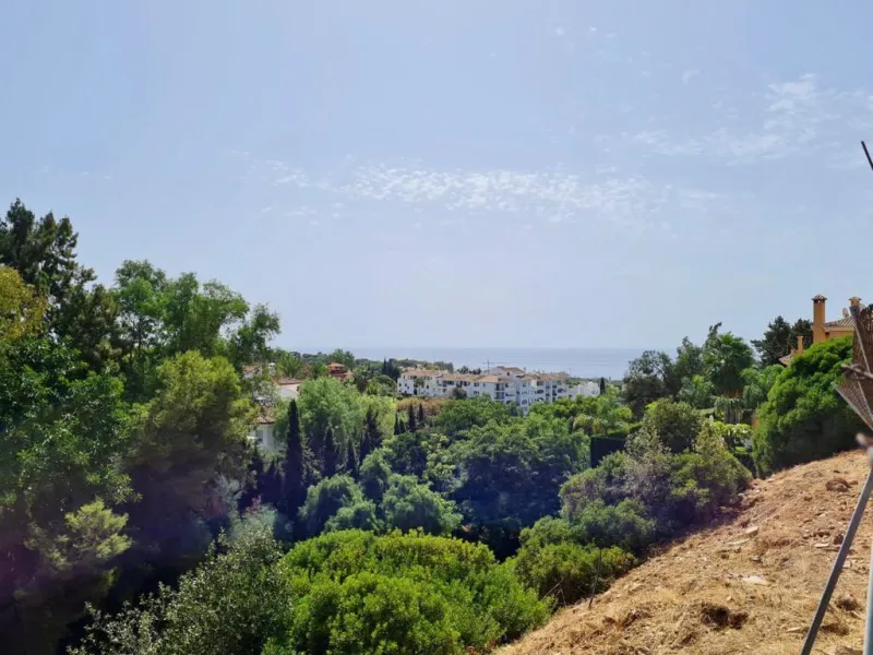 Discover an opportunity to build your dream home in the highly sought-after and ultra-private enclave of Hacienda Las Chapas. Tucked away in serene natural surroundings yet only minutes from the main road, this location offers the best of both worlds: Com