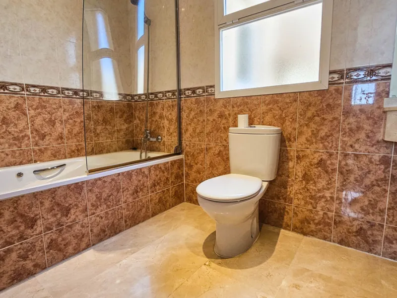 Experience luxury in this refurbished and modified semi-detached home featuring 4 bedrooms, 4 bathrooms, multiple terraces, and breathtaking panoramic views. Enjoy a private garden, private pool, and roof terrace with jacuzzi—all in a tranquil, private lo