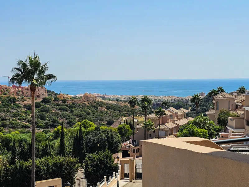 Experience luxury in this refurbished and modified semi-detached home featuring 4 bedrooms, 4 bathrooms, multiple terraces, and breathtaking panoramic views. Enjoy a private garden, private pool, and roof terrace with jacuzzi—all in a tranquil, private lo