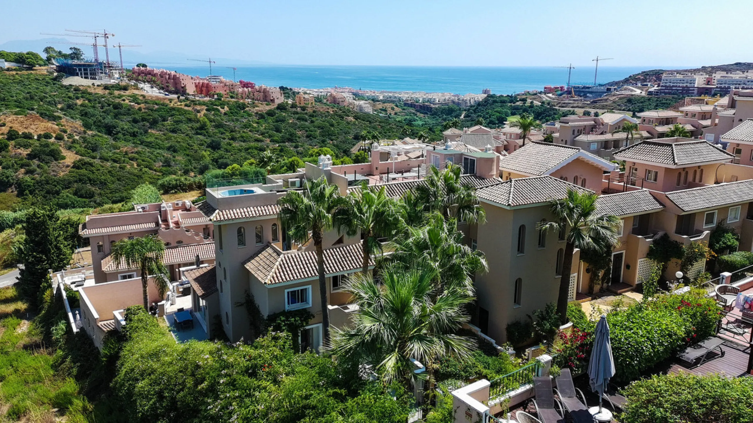 Experience luxury in this refurbished and modified semi-detached home featuring 4 bedrooms, 4 bathrooms, multiple terraces, and breathtaking panoramic views. Enjoy a private garden, private pool, and roof terrace with jacuzzi—all in a tranquil, private lo