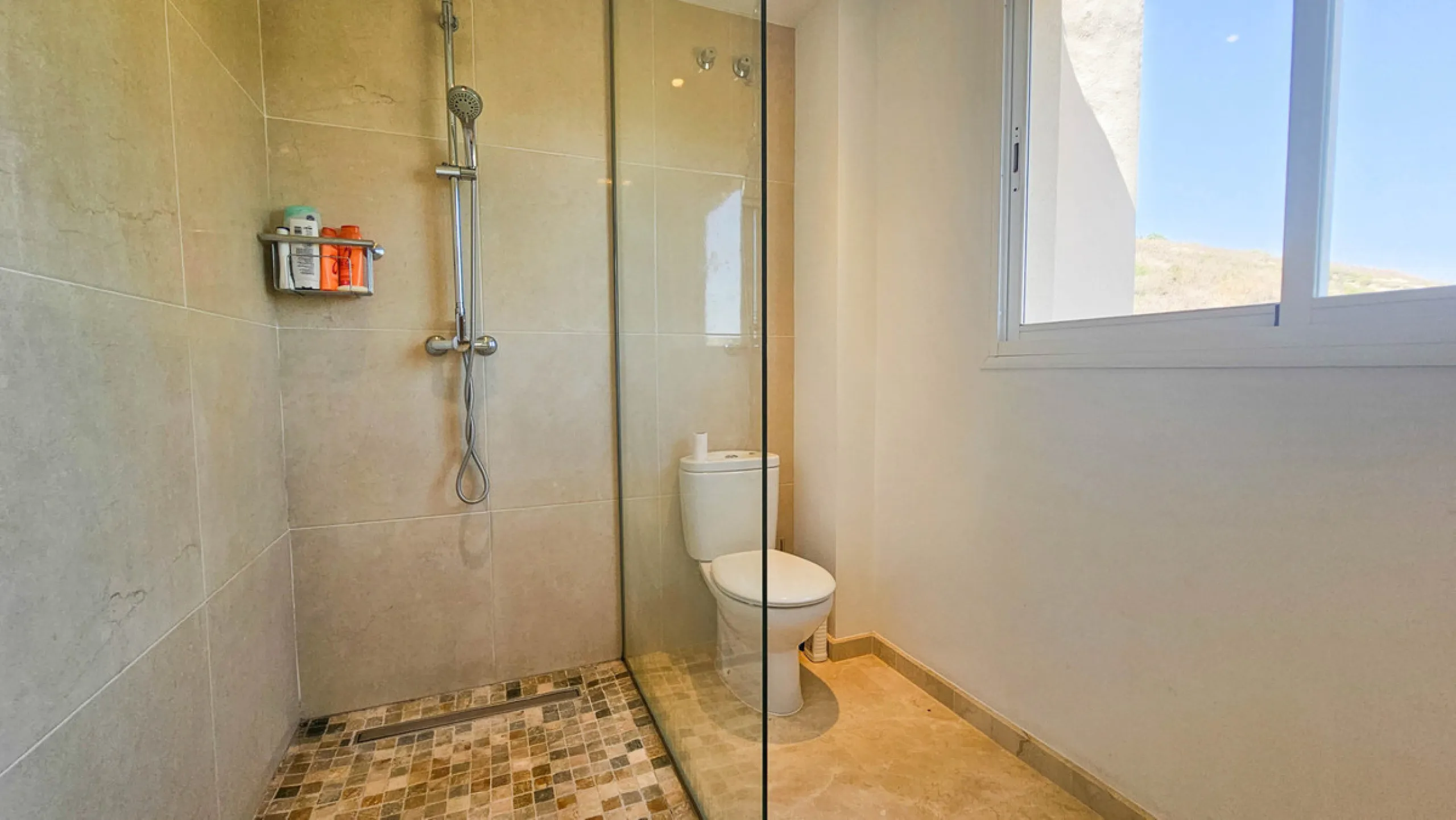 Experience luxury in this refurbished and modified semi-detached home featuring 4 bedrooms, 4 bathrooms, multiple terraces, and breathtaking panoramic views. Enjoy a private garden, private pool, and roof terrace with jacuzzi—all in a tranquil, private lo