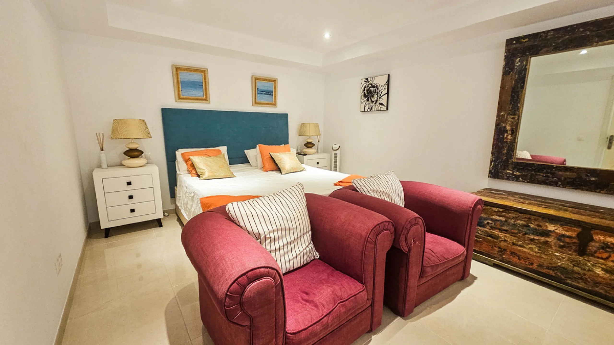 Experience luxury in this refurbished and modified semi-detached home featuring 4 bedrooms, 4 bathrooms, multiple terraces, and breathtaking panoramic views. Enjoy a private garden, private pool, and roof terrace with jacuzzi—all in a tranquil, private lo
