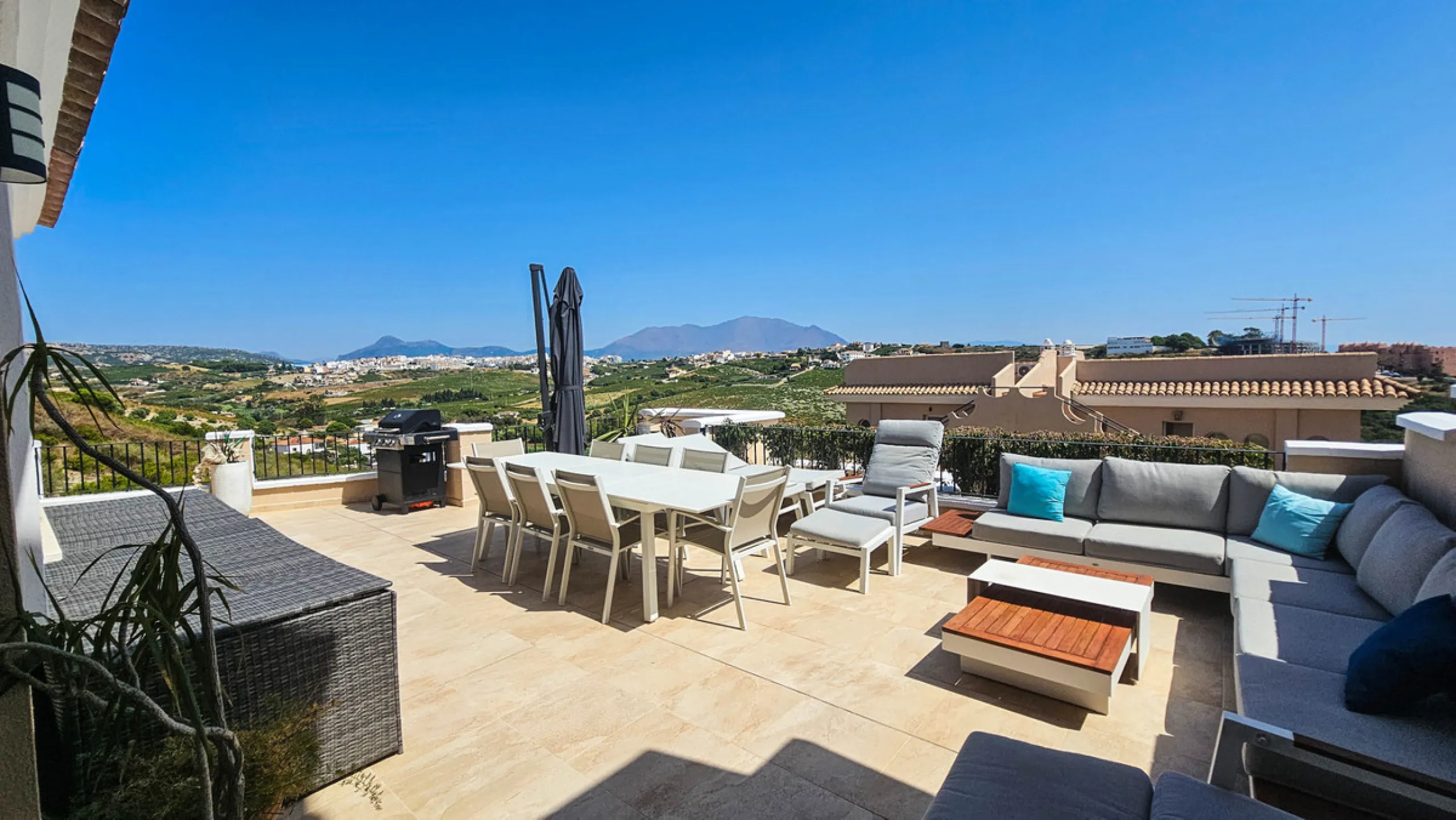 Experience luxury in this refurbished and modified semi-detached home featuring 4 bedrooms, 4 bathrooms, multiple terraces, and breathtaking panoramic views. Enjoy a private garden, private pool, and roof terrace with jacuzzi—all in a tranquil, private lo