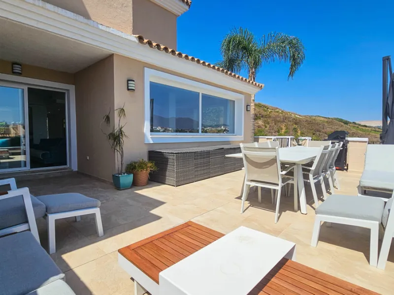 Experience luxury in this refurbished and modified semi-detached home featuring 4 bedrooms, 4 bathrooms, multiple terraces, and breathtaking panoramic views. Enjoy a private garden, private pool, and roof terrace with jacuzzi—all in a tranquil, private lo