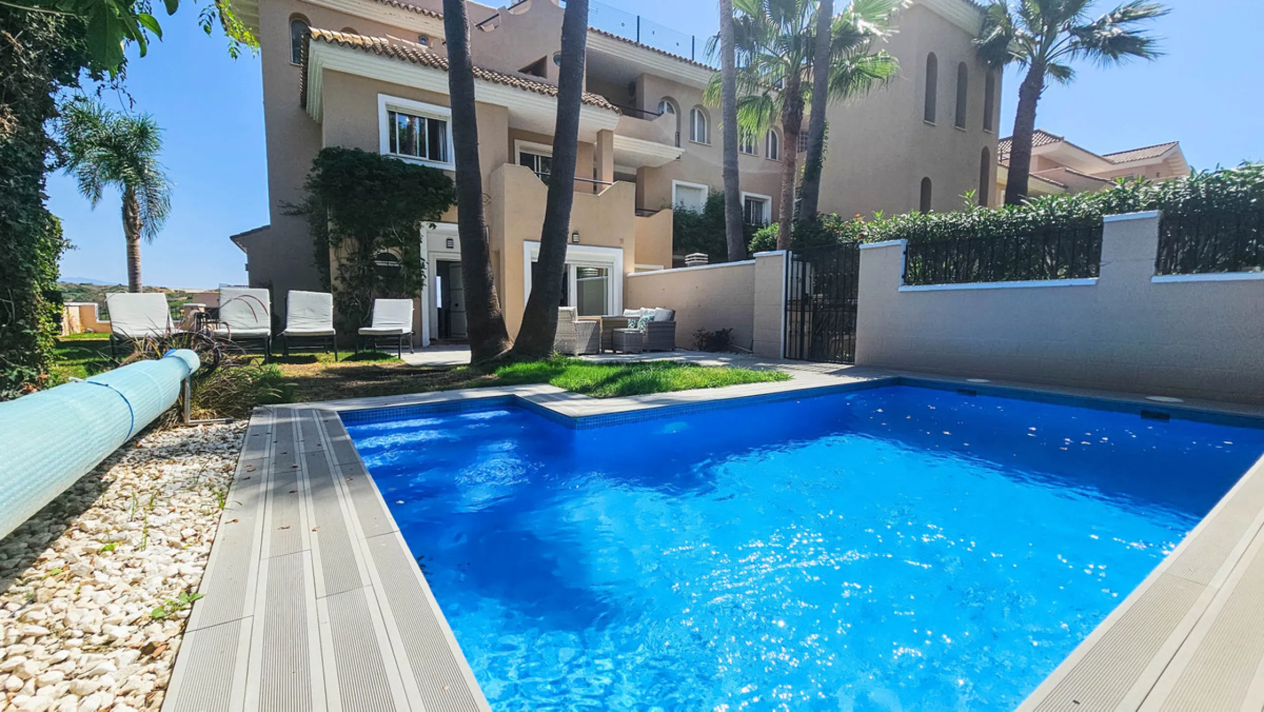 Experience luxury in this refurbished and modified semi-detached home featuring 4 bedrooms, 4 bathrooms, multiple terraces, and breathtaking panoramic views. Enjoy a private garden, private pool, and roof terrace with jacuzzi—all in a tranquil, private lo