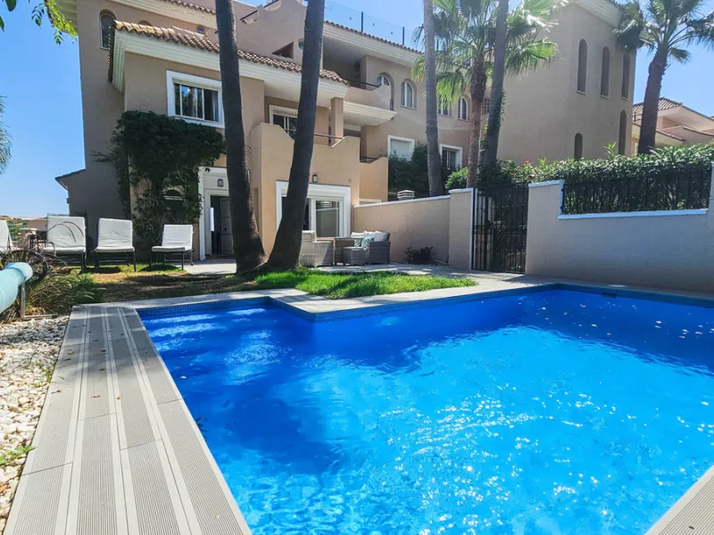Experience luxury in this refurbished and modified semi-detached home featuring 4 bedrooms, 4 bathrooms, multiple terraces, and breathtaking panoramic views. Enjoy a private garden, private pool, and roof terrace with jacuzzi—all in a tranquil, private lo