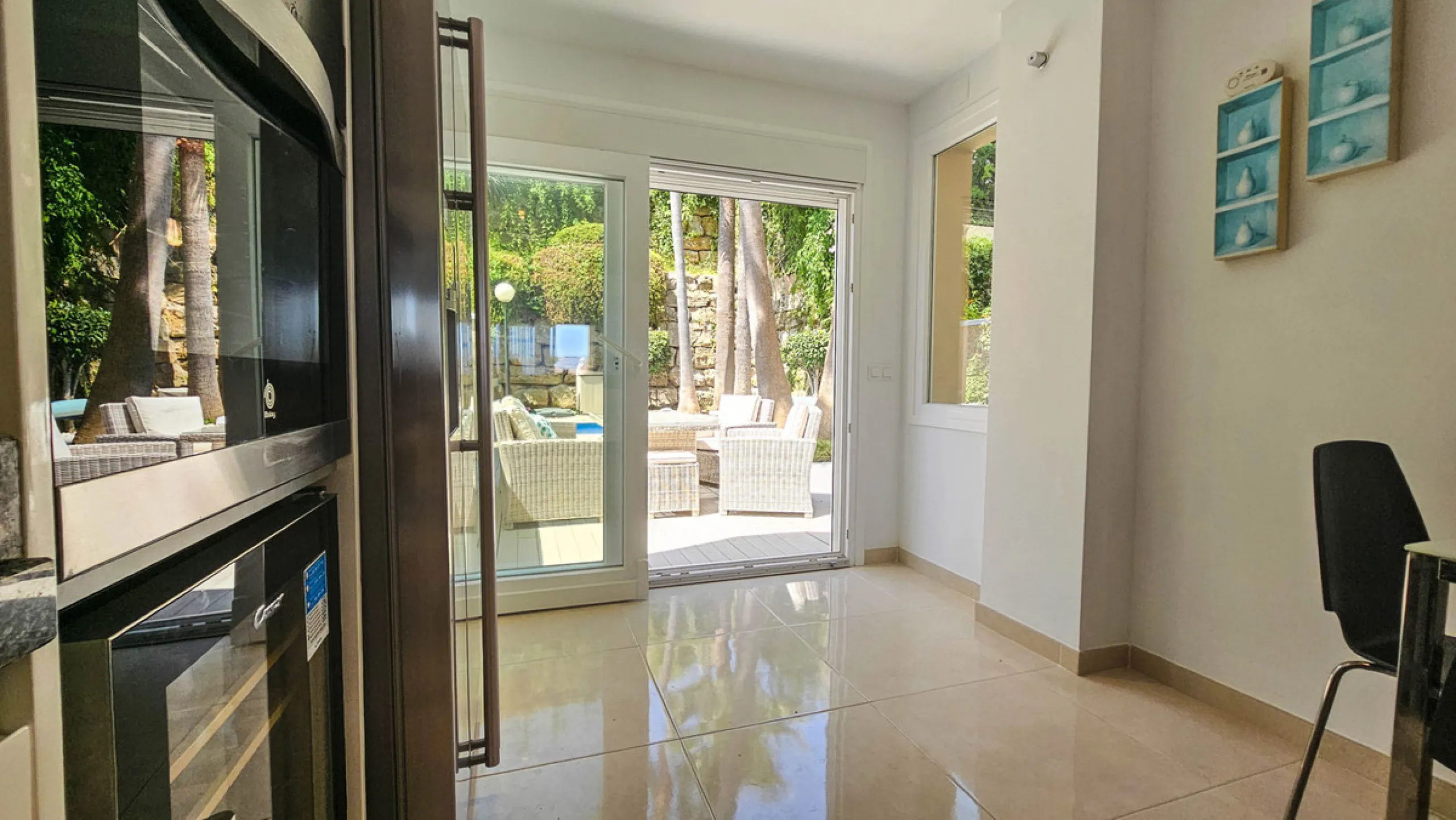 Experience luxury in this refurbished and modified semi-detached home featuring 4 bedrooms, 4 bathrooms, multiple terraces, and breathtaking panoramic views. Enjoy a private garden, private pool, and roof terrace with jacuzzi—all in a tranquil, private lo