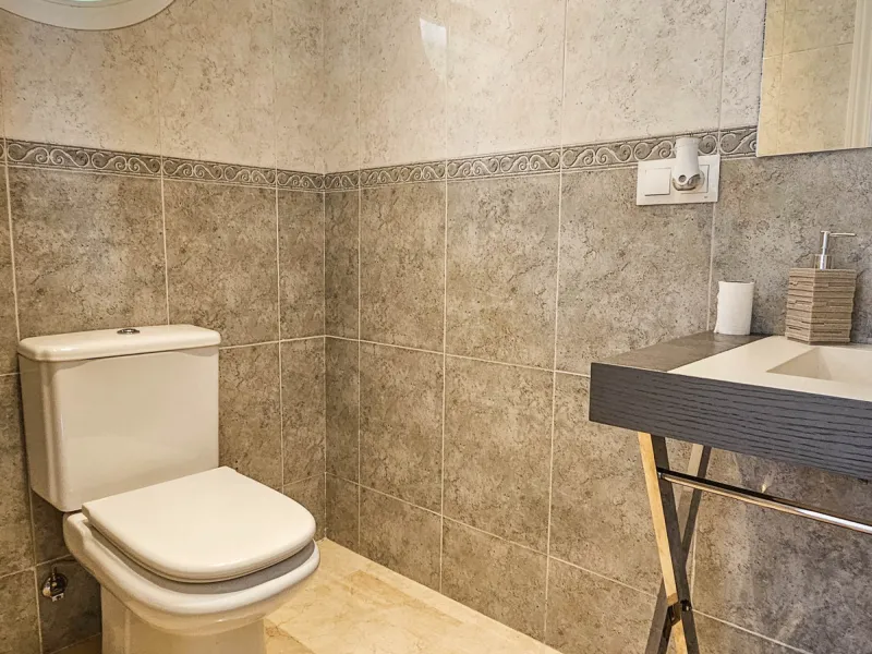 Experience luxury in this refurbished and modified semi-detached home featuring 4 bedrooms, 4 bathrooms, multiple terraces, and breathtaking panoramic views. Enjoy a private garden, private pool, and roof terrace with jacuzzi—all in a tranquil, private lo