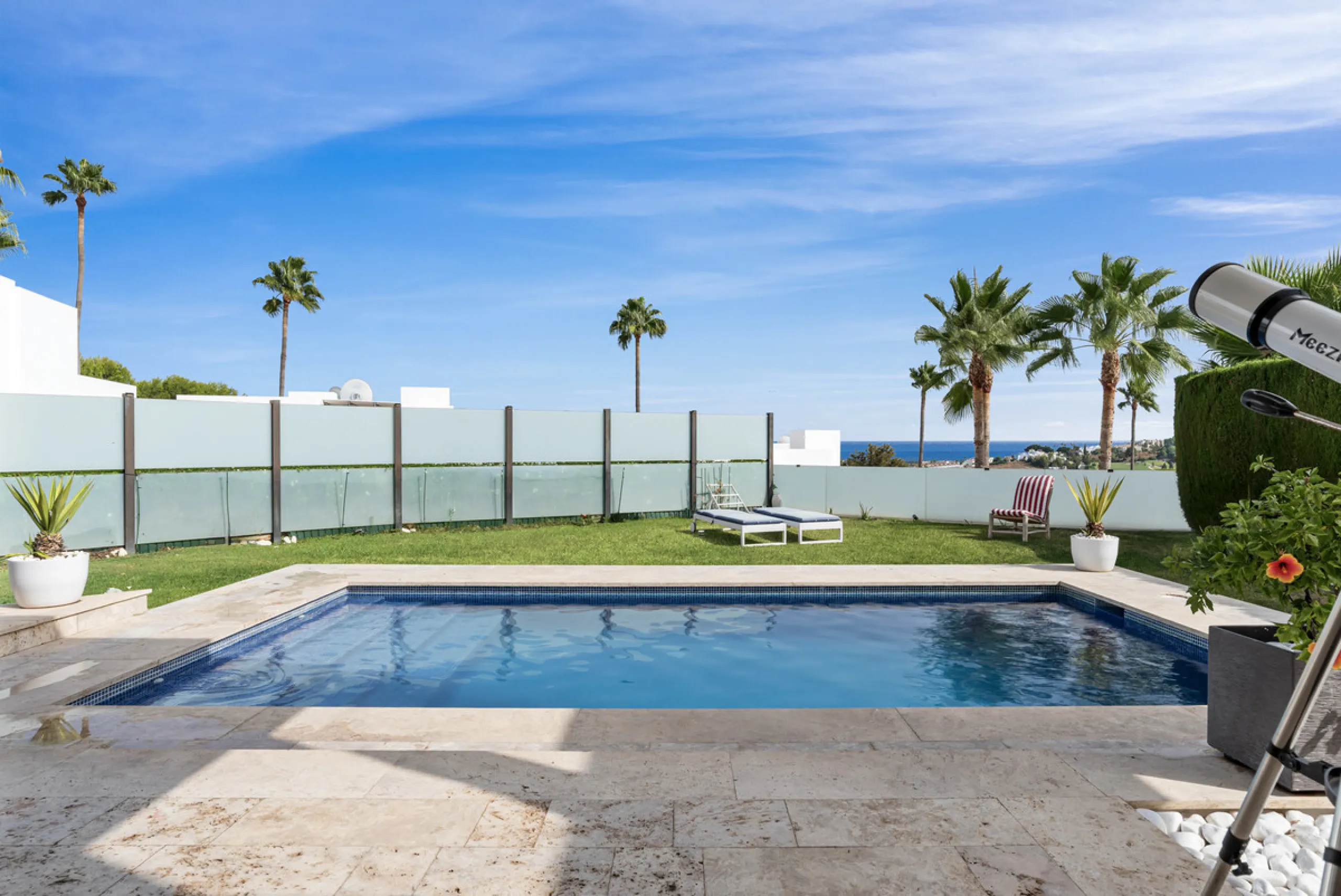 Set within the exclusive Atalaya Fairways community of Benahavís, this stunning contemporary villa offers a rare combination of elegance, privacy, and breathtaking views.