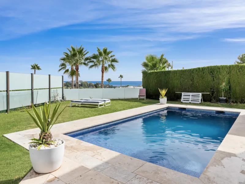 Set within the exclusive Atalaya Fairways community of Benahavís, this stunning contemporary villa offers a rare combination of elegance, privacy, and breathtaking views.