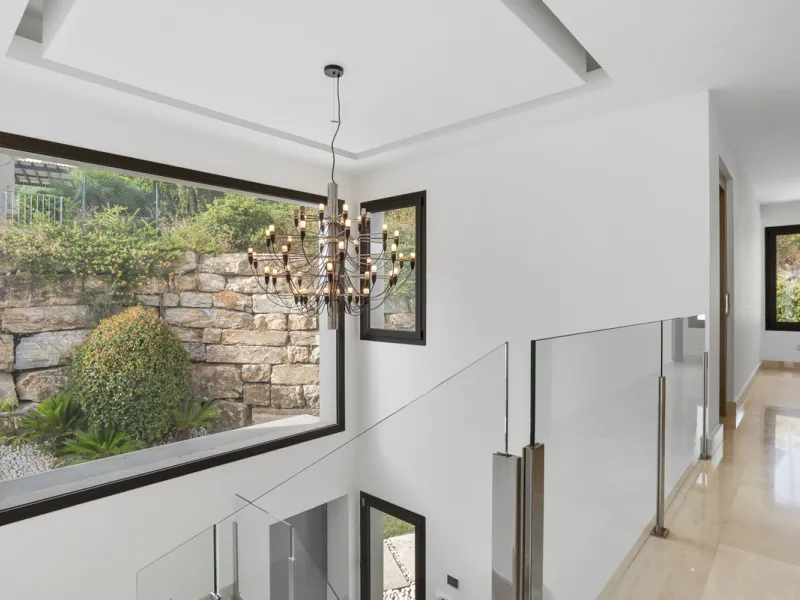 Set within the exclusive Atalaya Fairways community of Benahavís, this stunning contemporary villa offers a rare combination of elegance, privacy, and breathtaking views.