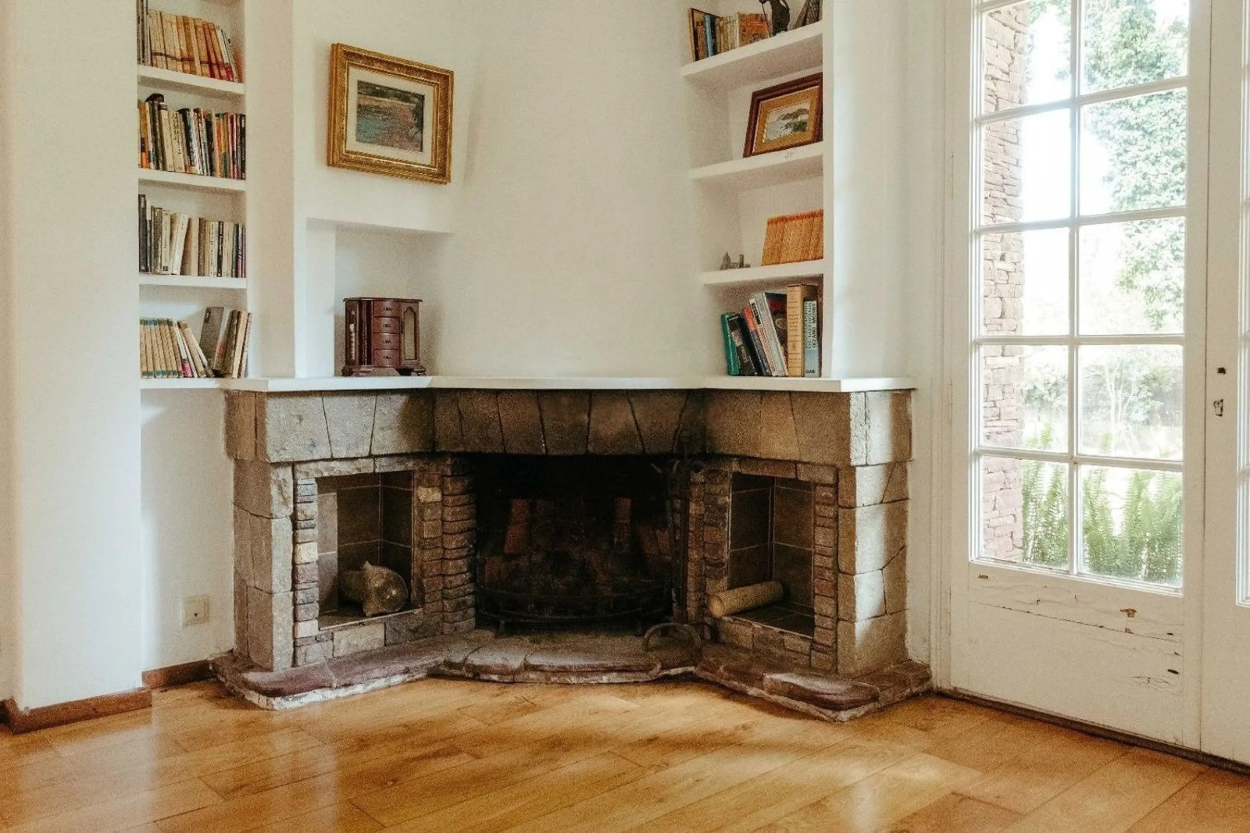 Exclusive Manor-Style Villa with Garden and Pool in the Province of Barcelona.