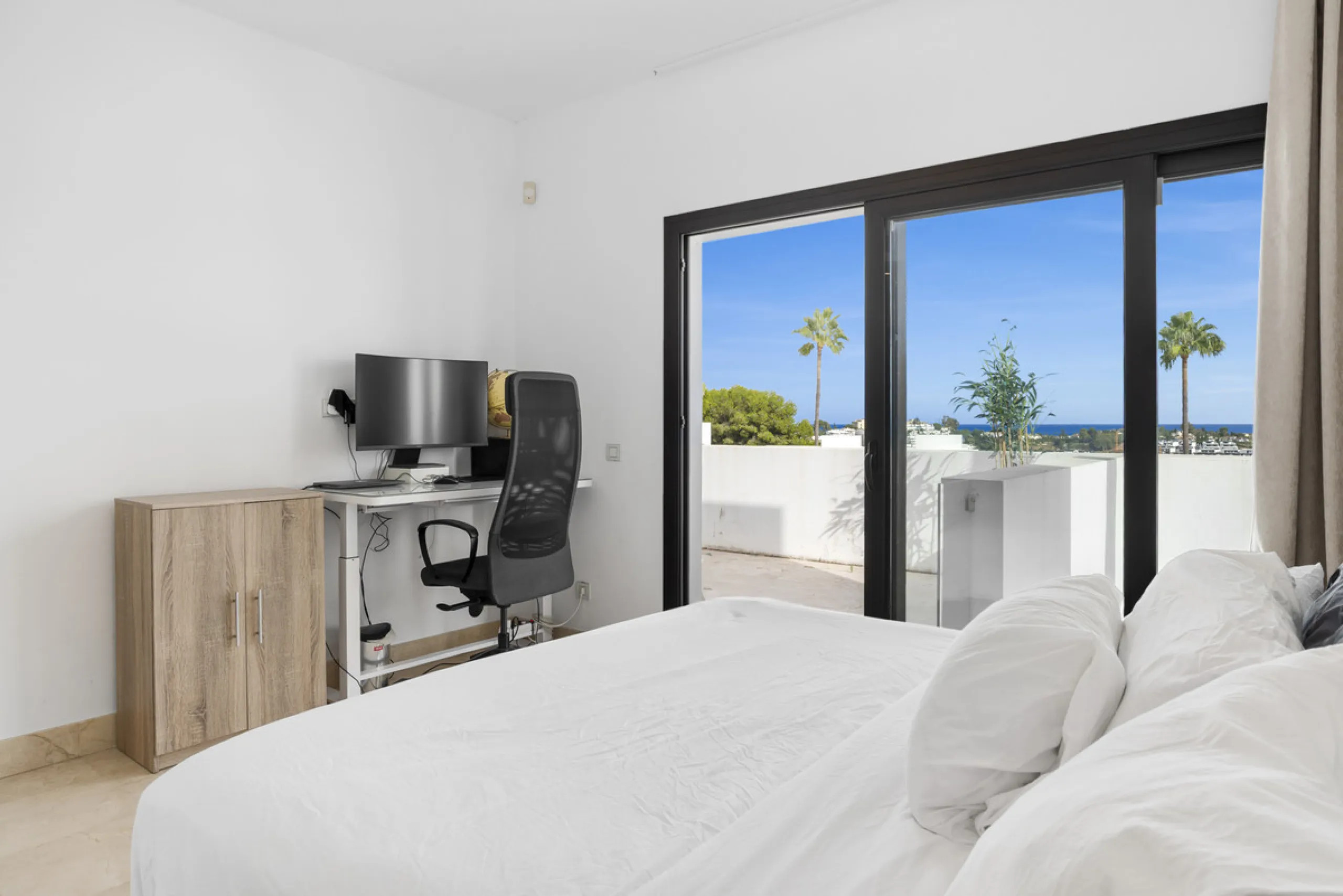 Set within the exclusive Atalaya Fairways community of Benahavís, this stunning contemporary villa offers a rare combination of elegance, privacy, and breathtaking views.