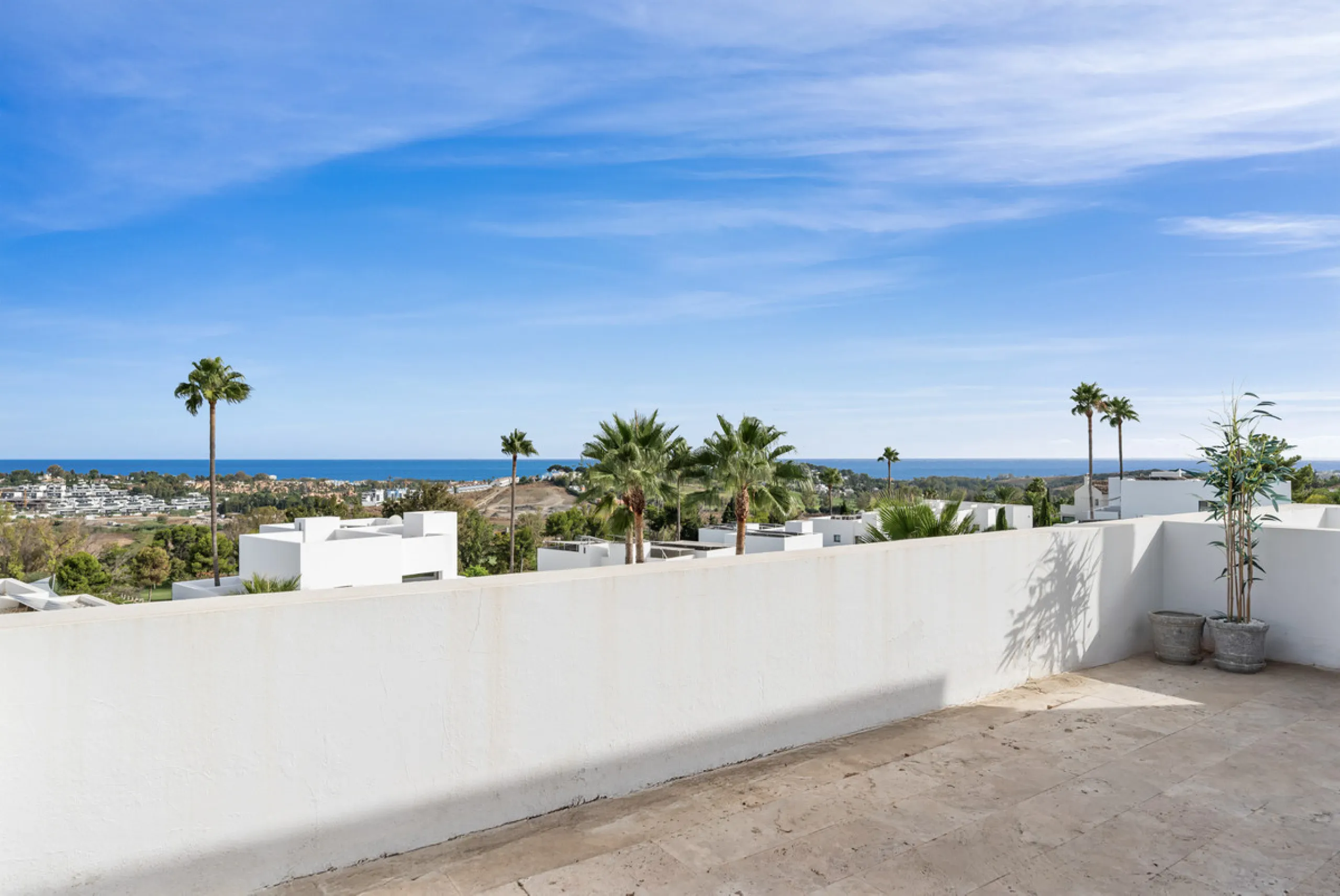 Set within the exclusive Atalaya Fairways community of Benahavís, this stunning contemporary villa offers a rare combination of elegance, privacy, and breathtaking views.