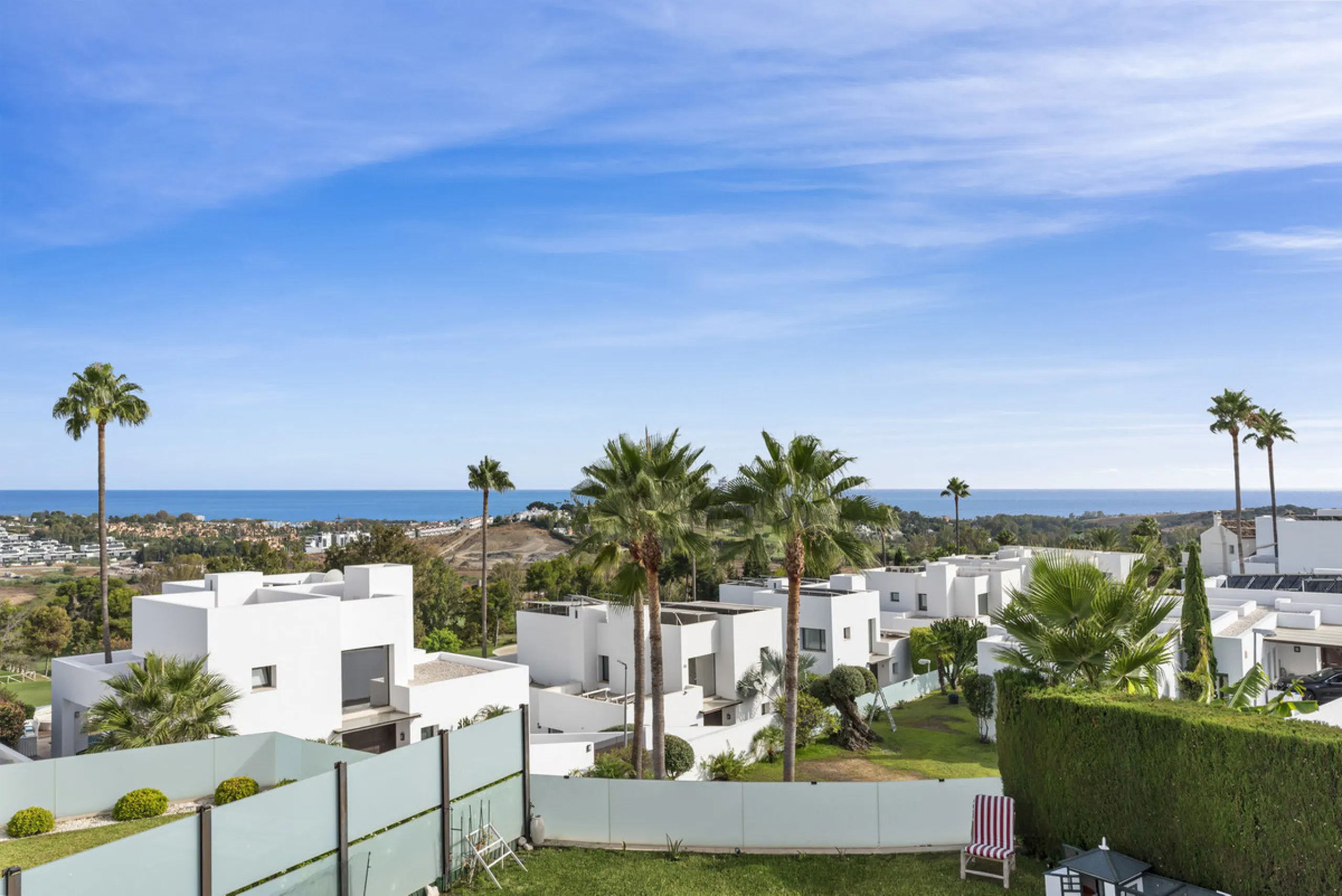 Set within the exclusive Atalaya Fairways community of Benahavís, this stunning contemporary villa offers a rare combination of elegance, privacy, and breathtaking views.