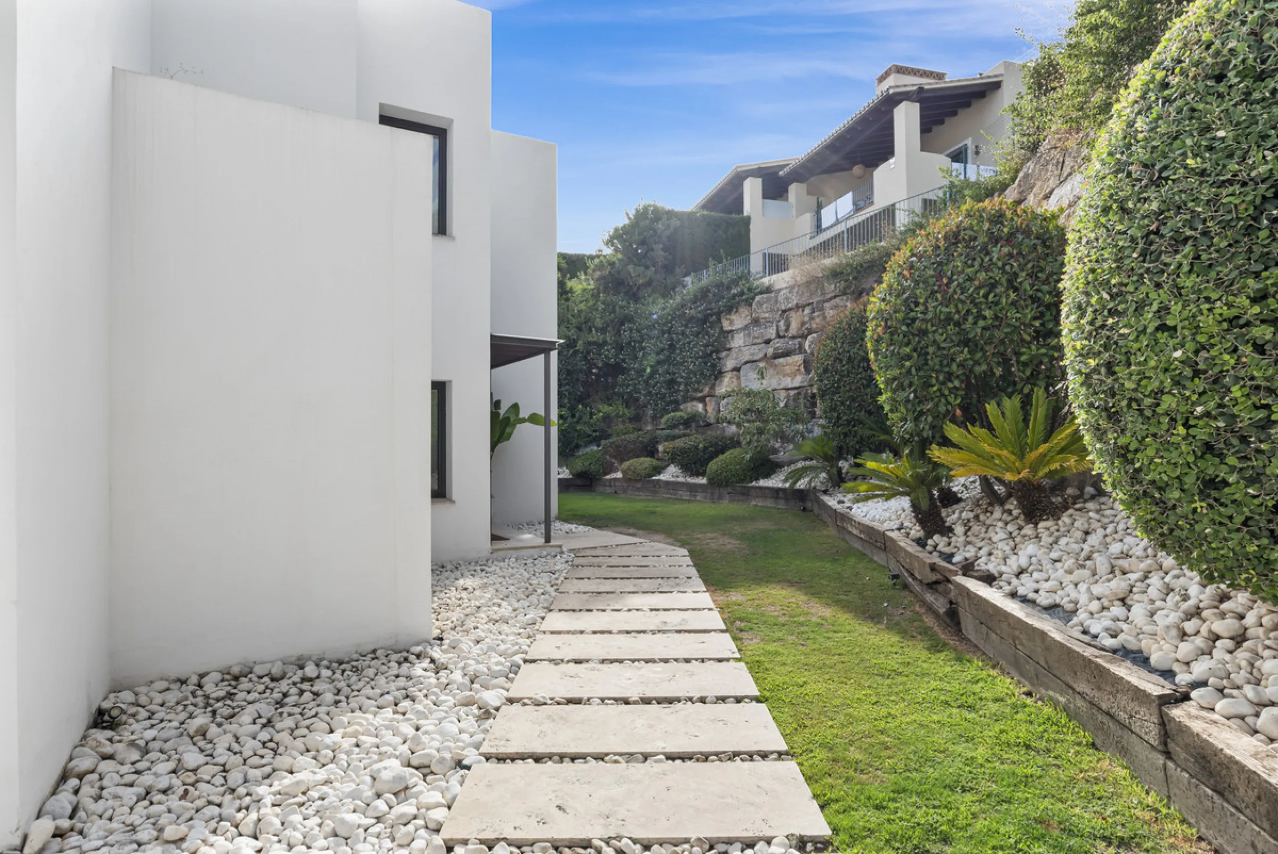 Set within the exclusive Atalaya Fairways community of Benahavís, this stunning contemporary villa offers a rare combination of elegance, privacy, and breathtaking views.