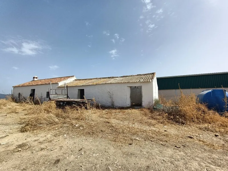 Commercial - Farm в продаже в Gaucín, Málaga. Площадь дома 800 м². Площадь участка 2 м²