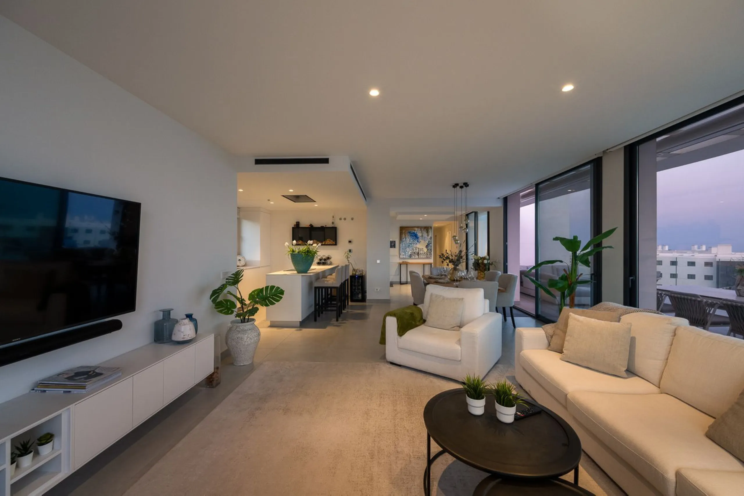 PENTHOUSE PERFECTION WITH UNRIVALLED SEA VIEWS