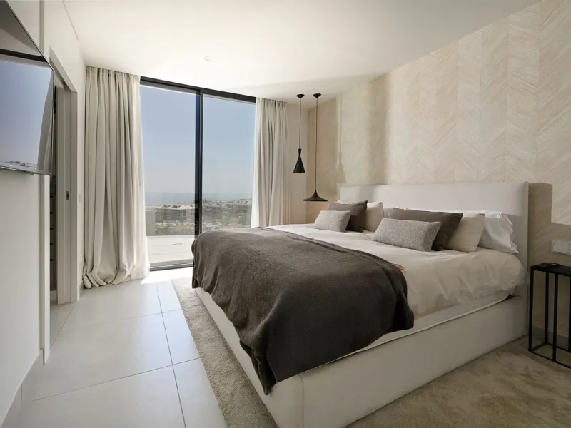 PENTHOUSE PERFECTION WITH UNRIVALLED SEA VIEWS