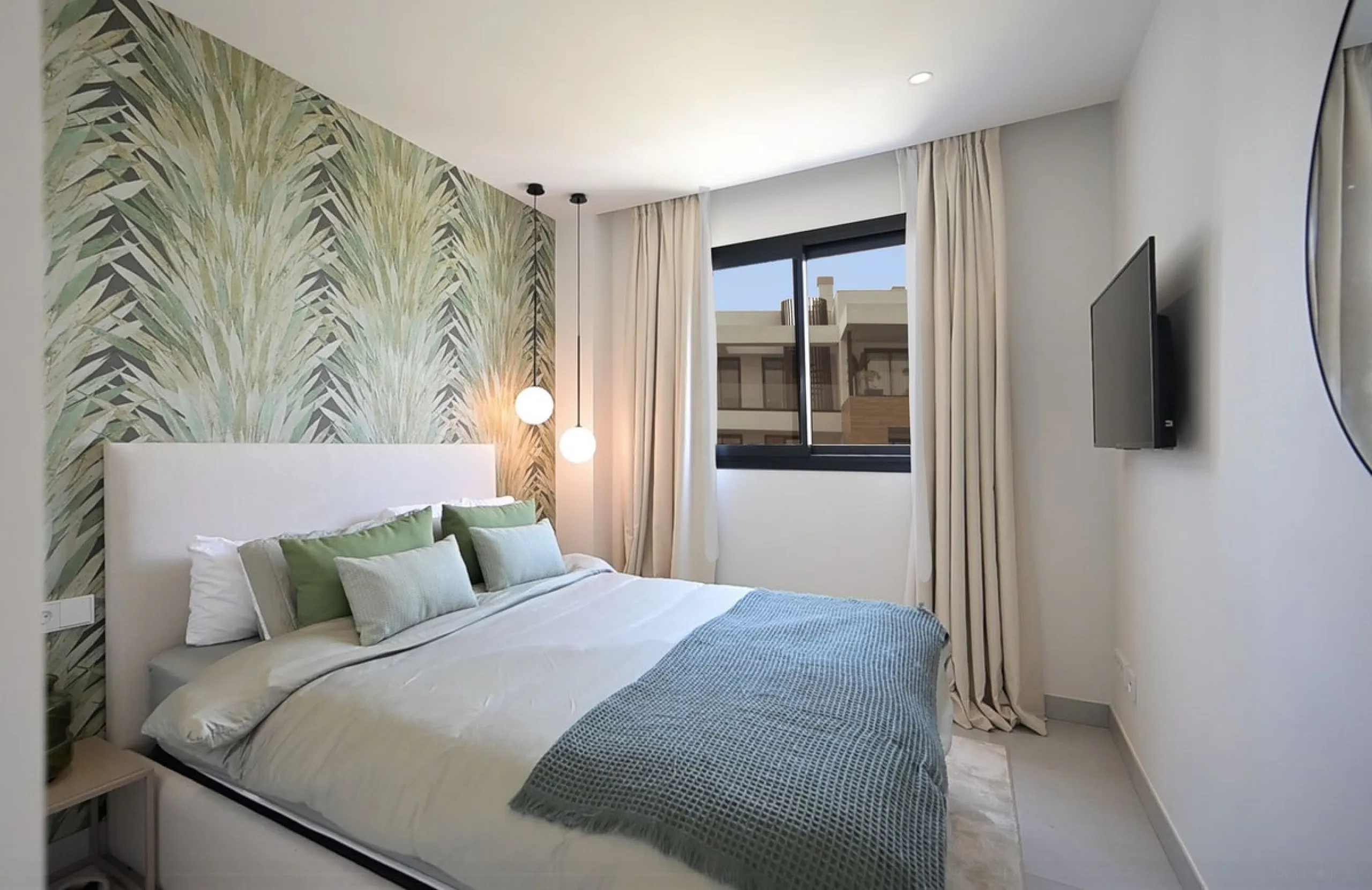 PENTHOUSE PERFECTION WITH UNRIVALLED SEA VIEWS