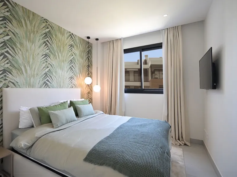 PENTHOUSE PERFECTION WITH UNRIVALLED SEA VIEWS