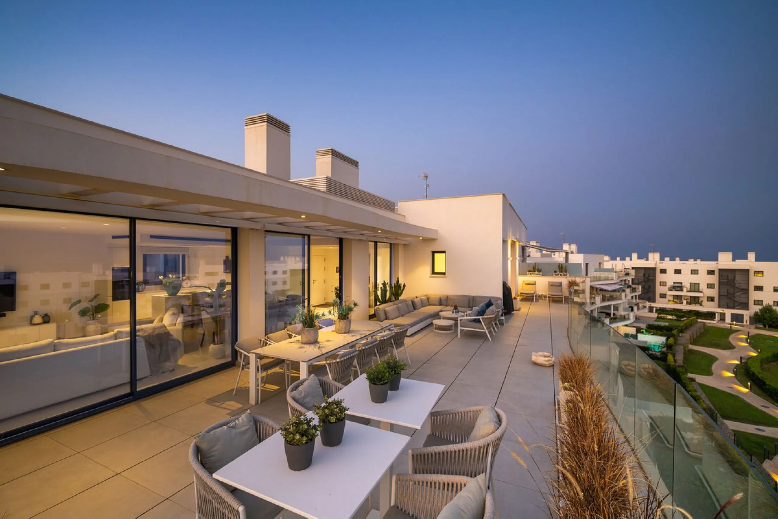 PENTHOUSE PERFECTION WITH UNRIVALLED SEA VIEWS