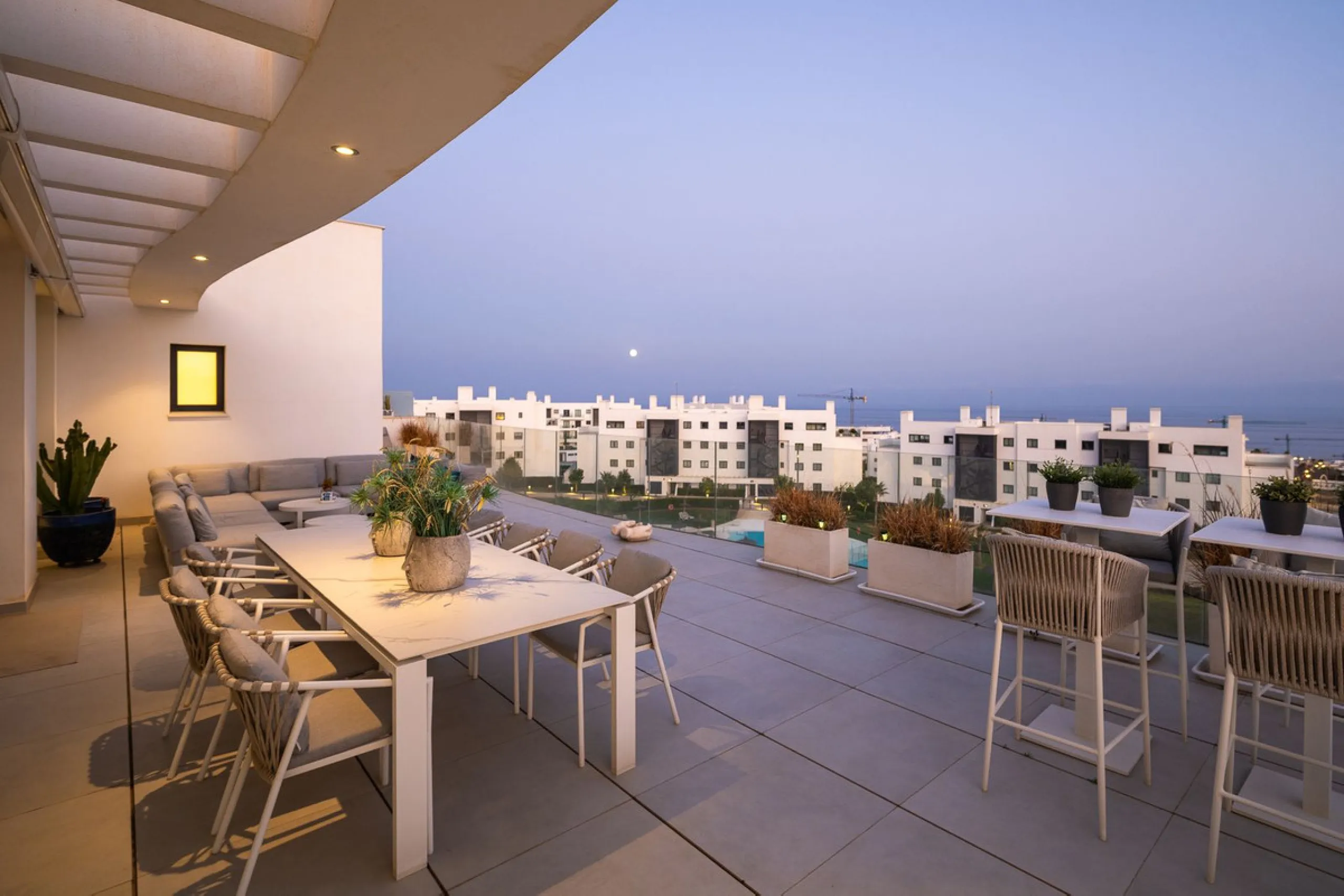 PENTHOUSE PERFECTION WITH UNRIVALLED SEA VIEWS