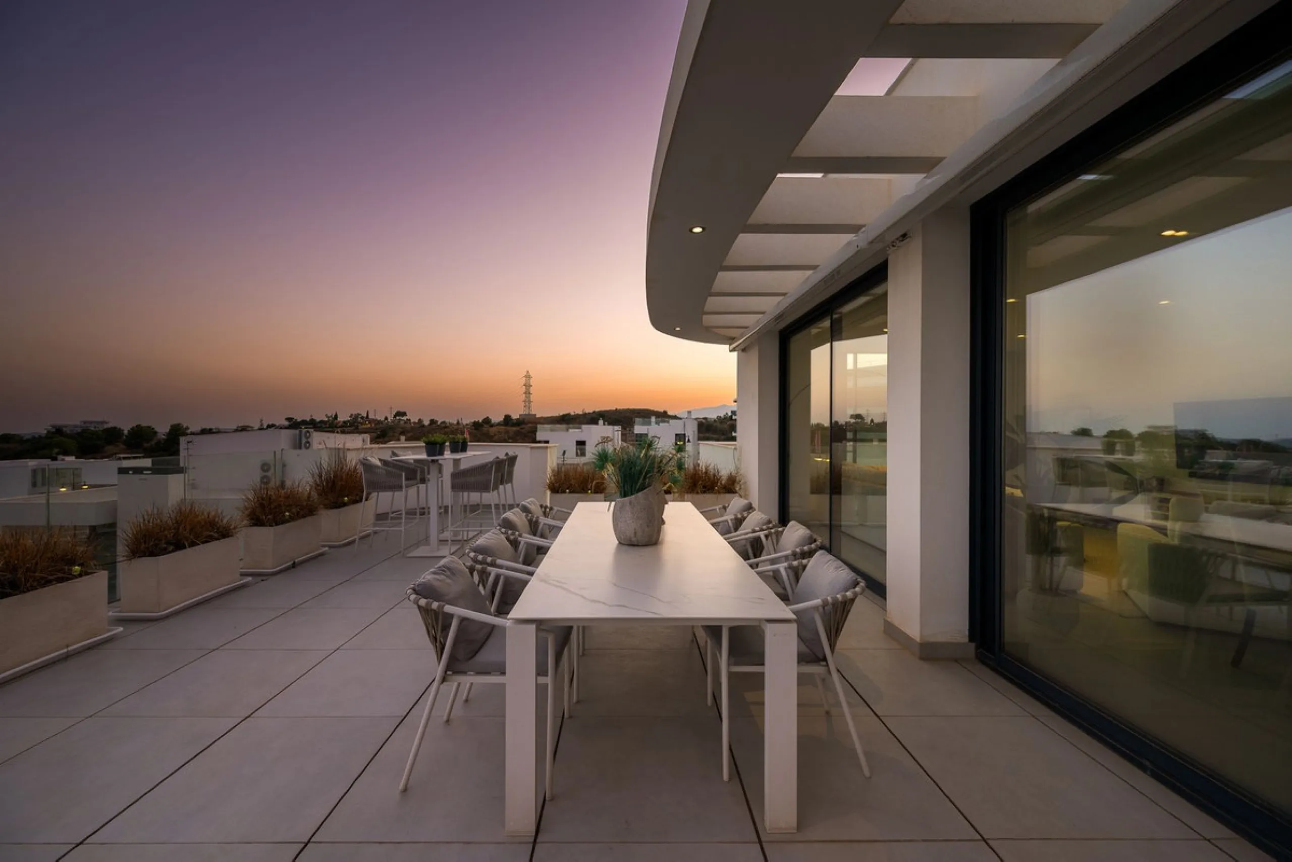 PENTHOUSE PERFECTION WITH UNRIVALLED SEA VIEWS