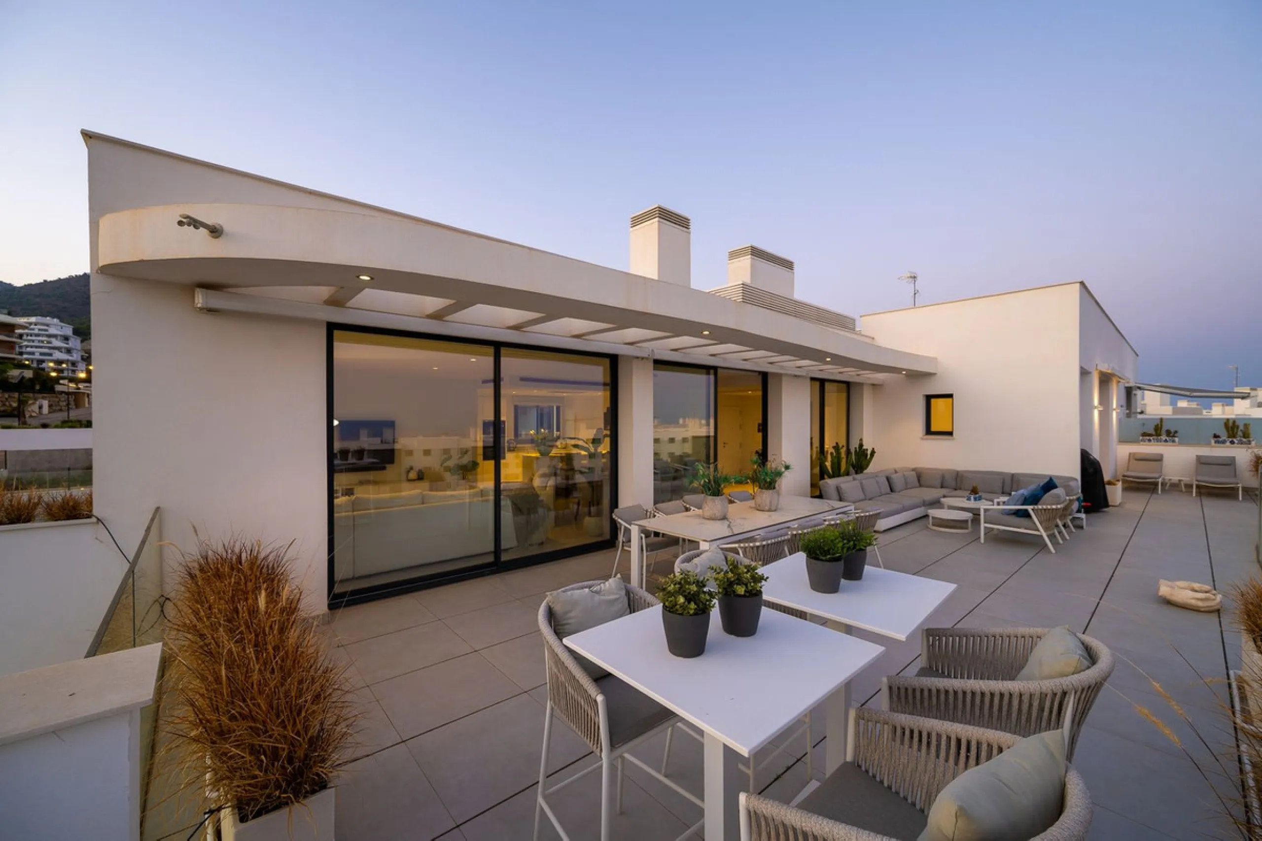 PENTHOUSE PERFECTION WITH UNRIVALLED SEA VIEWS